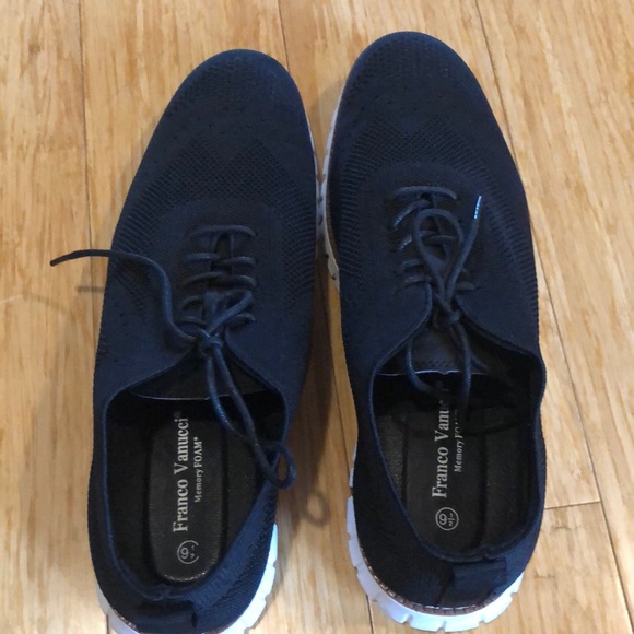 Franco Vanucci memory foam . Perfect condition - Picture 1 of 8